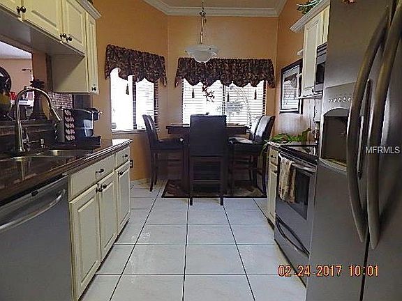 4th image of 7122 Kensington High Blvd