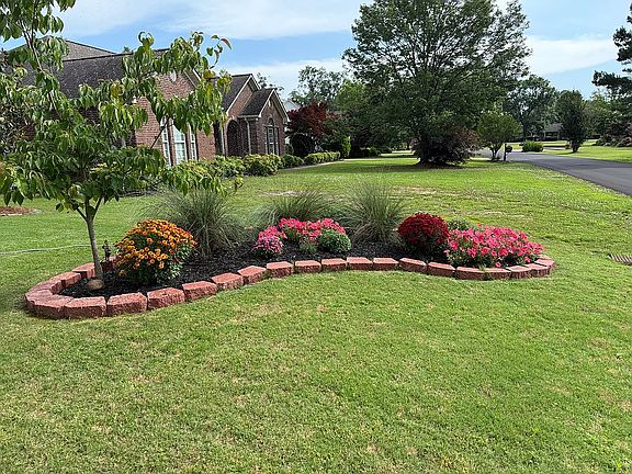 2nd image of 6 Camellia Ln