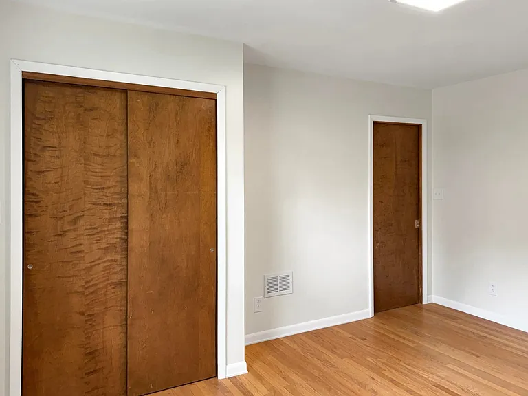 205 S Bryan Ave — Photo 14