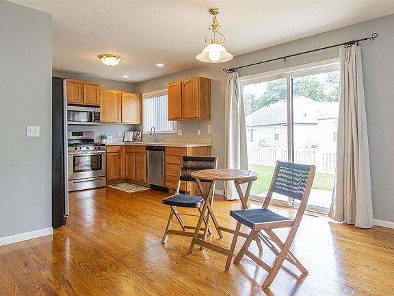 5th image of 128 Livingston Bay Ct