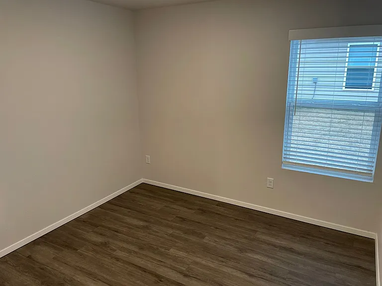 3301 E Jacob Ln — Photo 6