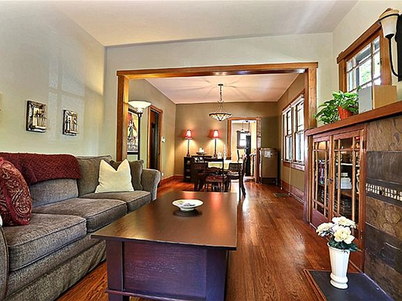 5th image of 1002 Saint Paul St