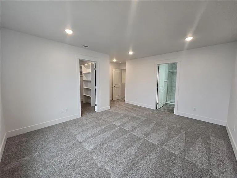 5846 W 40th Ct — Photo 15