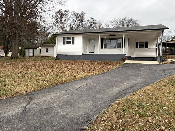 4th image of 215 Orchard Ln