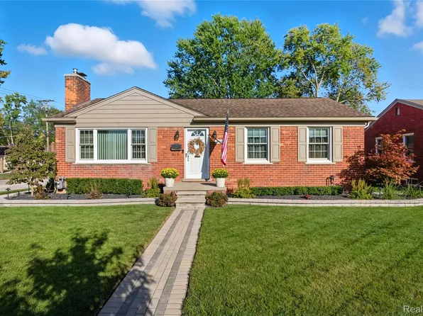 9840 Brookfield St, Livonia, MI 48150