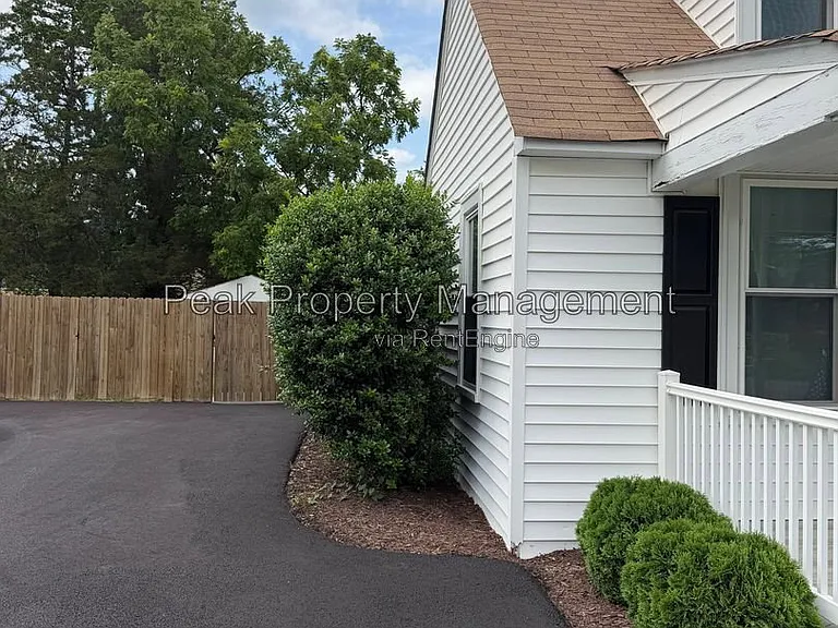 500 Azalea Ave — Photo 2