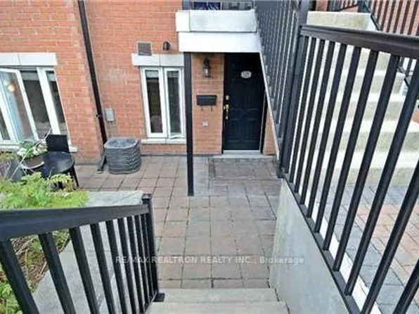 306 John St #139, Markham, ON L3T 0A7