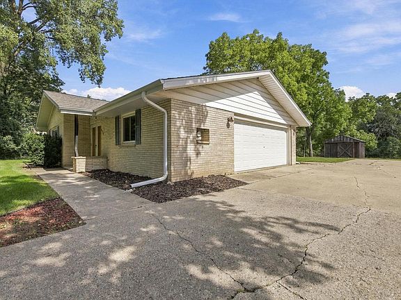 4th image of 3920 Fiebrantz DRIVE