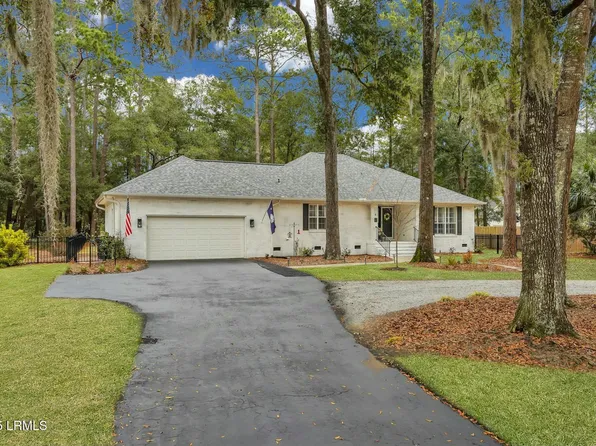 6 Tuscarora Ave, Beaufort, SC 29907