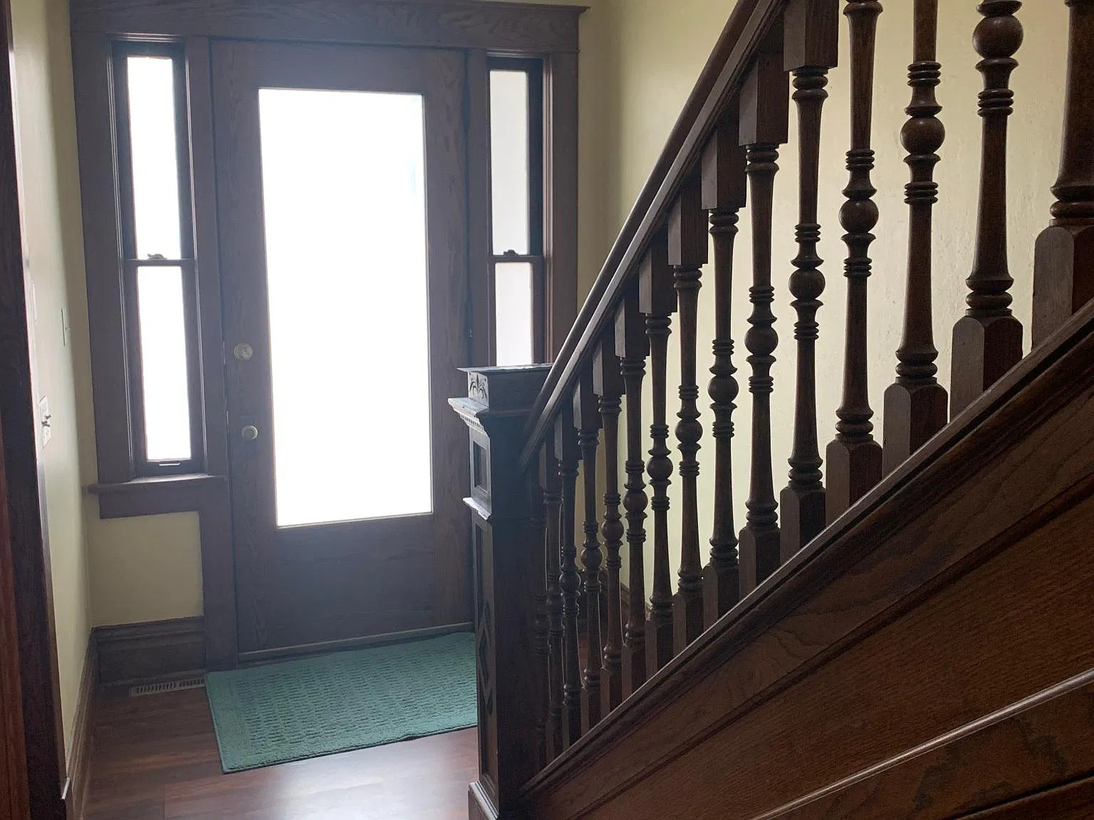 411 E Cherry St — Photo 2