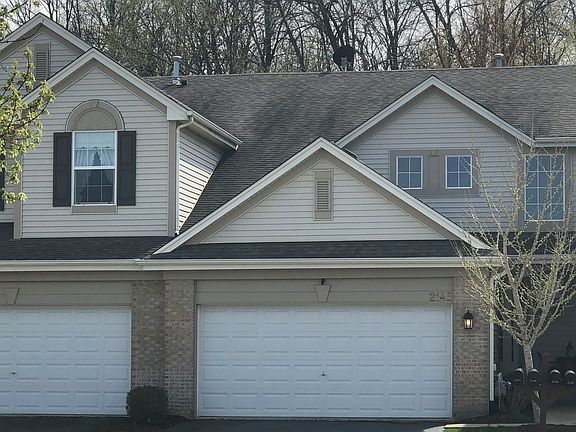 Private entrance!Great 2-car attached garage!