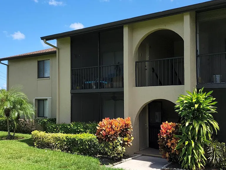 527 Shady Pine Way #C1 — Photo 11