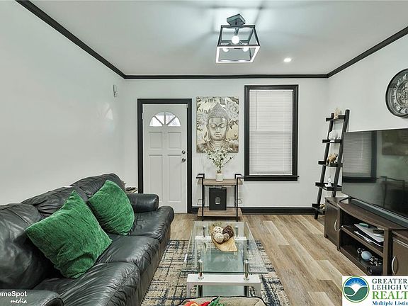 4th image of 252 E Ettwein St