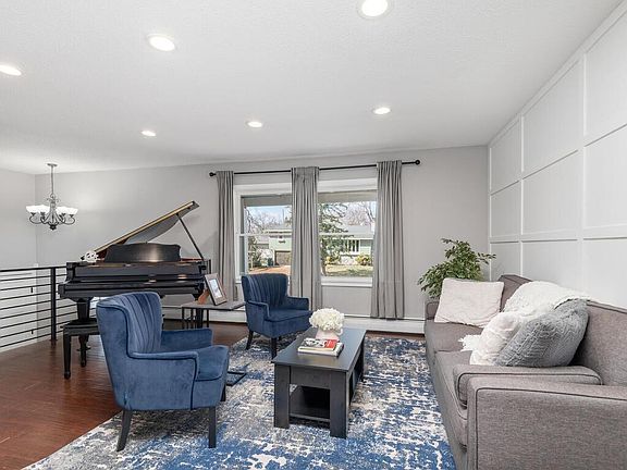 4th image of 2108 Belmont Ln