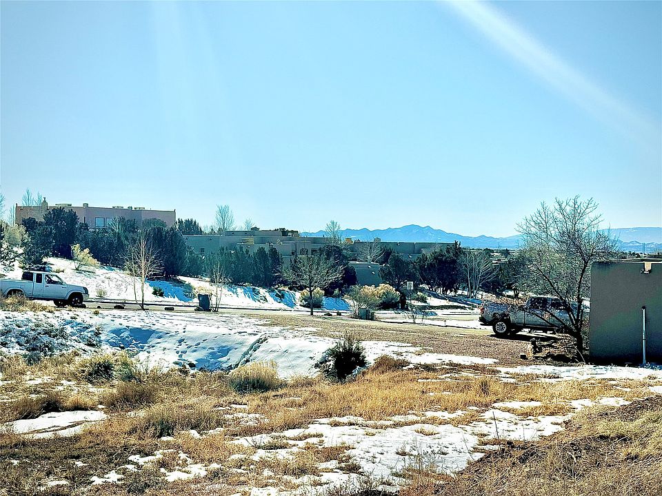 2nd image of 3025 Governor Lindsey Rd