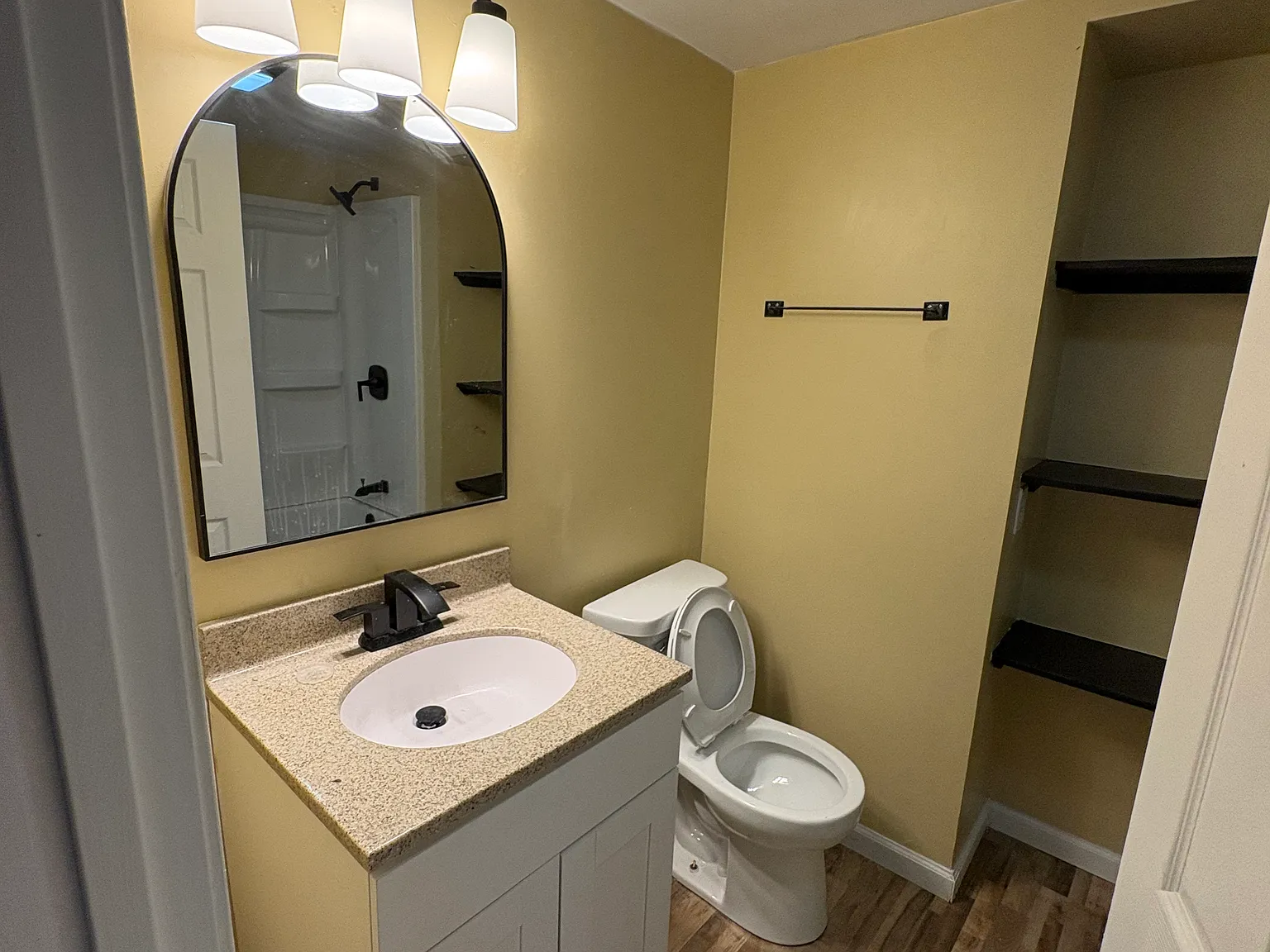 2 bed, 1600 sqft, $1,200 — Photo 4