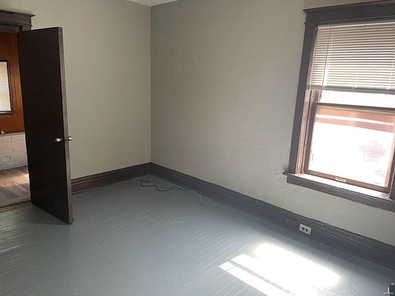 4th image of 4445 Elmbank Ave