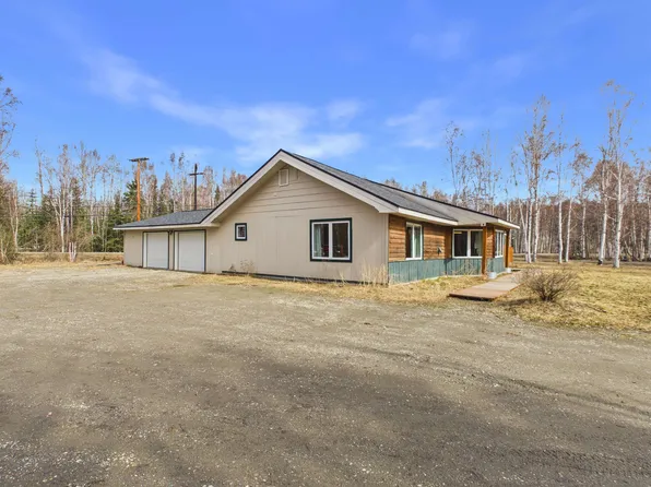 1073 Cheri Way, North Pole, AK 99705