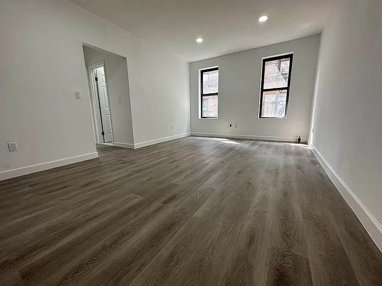 564 Audubon Ave #9B — Photo 1