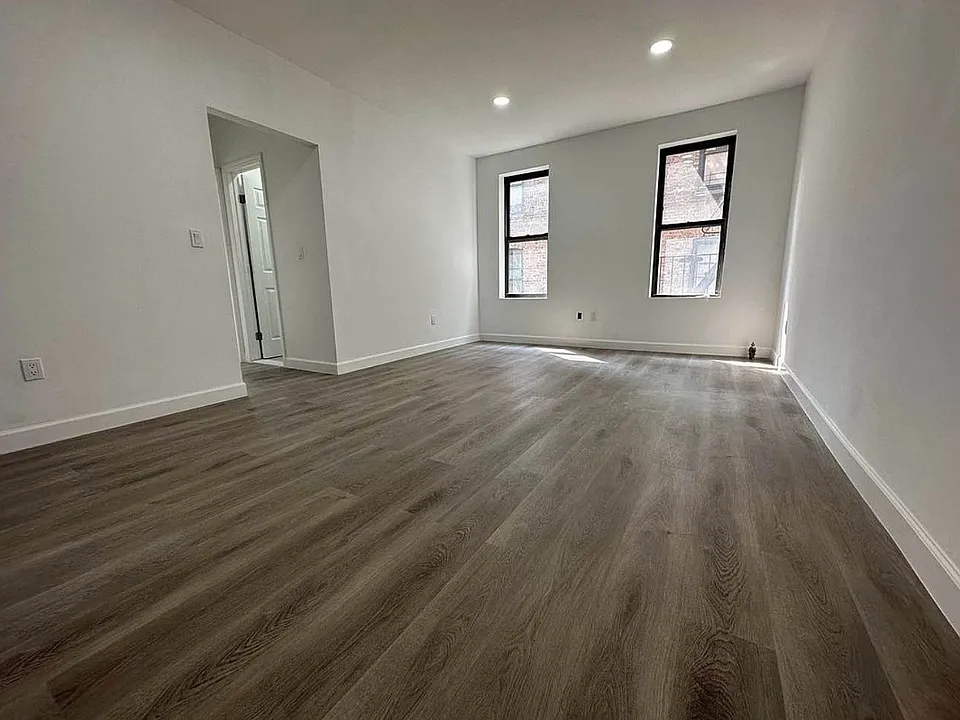 560 Audubon Ave #3F