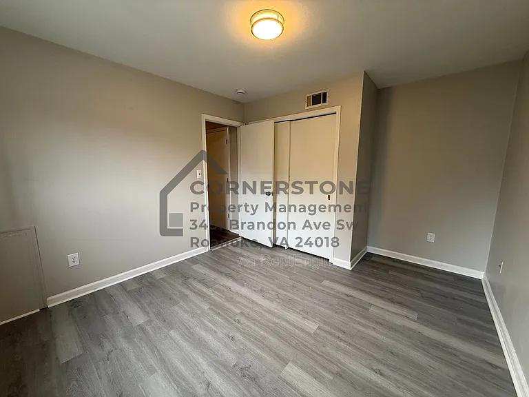 1401 3rd St SW #11 — Photo 8