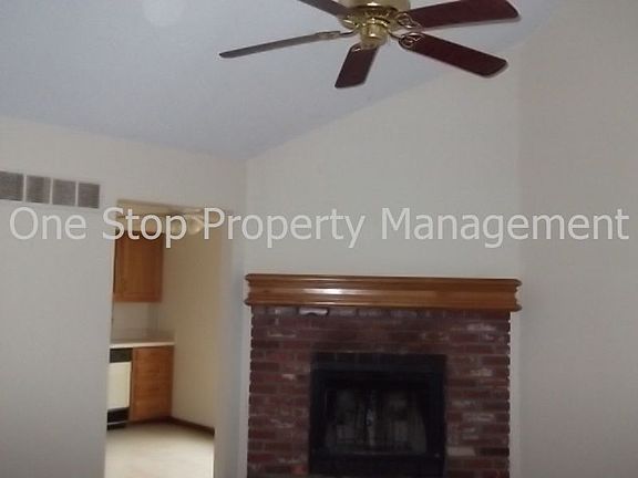 2nd image of 215 E 132nd St