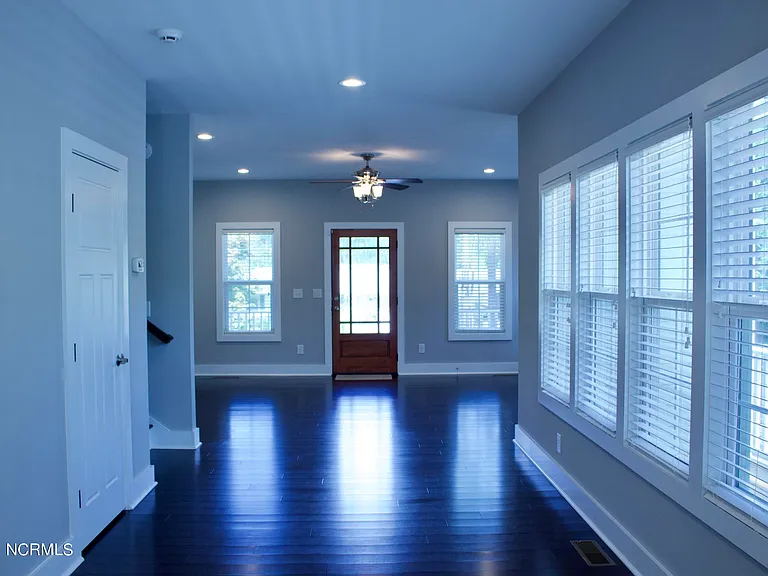 275 Sheldon Rd — Photo 12