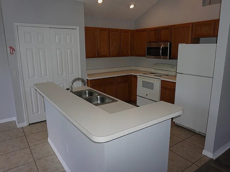 112 Canary Island Cir — Photo 12