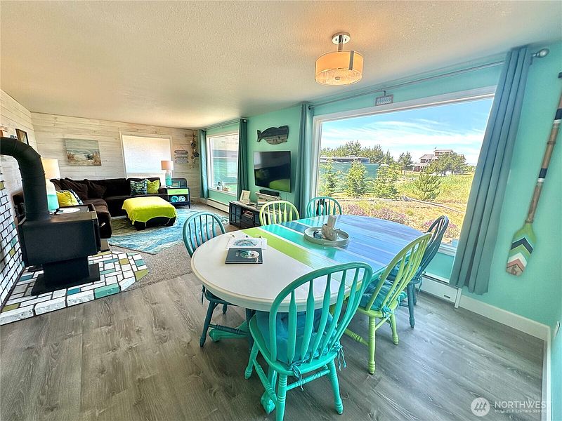 5th image of 15217 Pacific Way