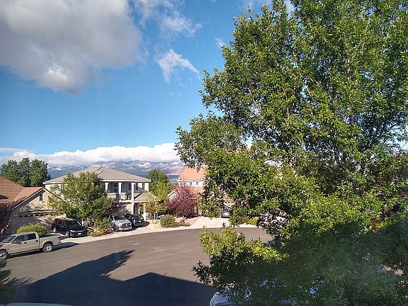 365-degree mountain views