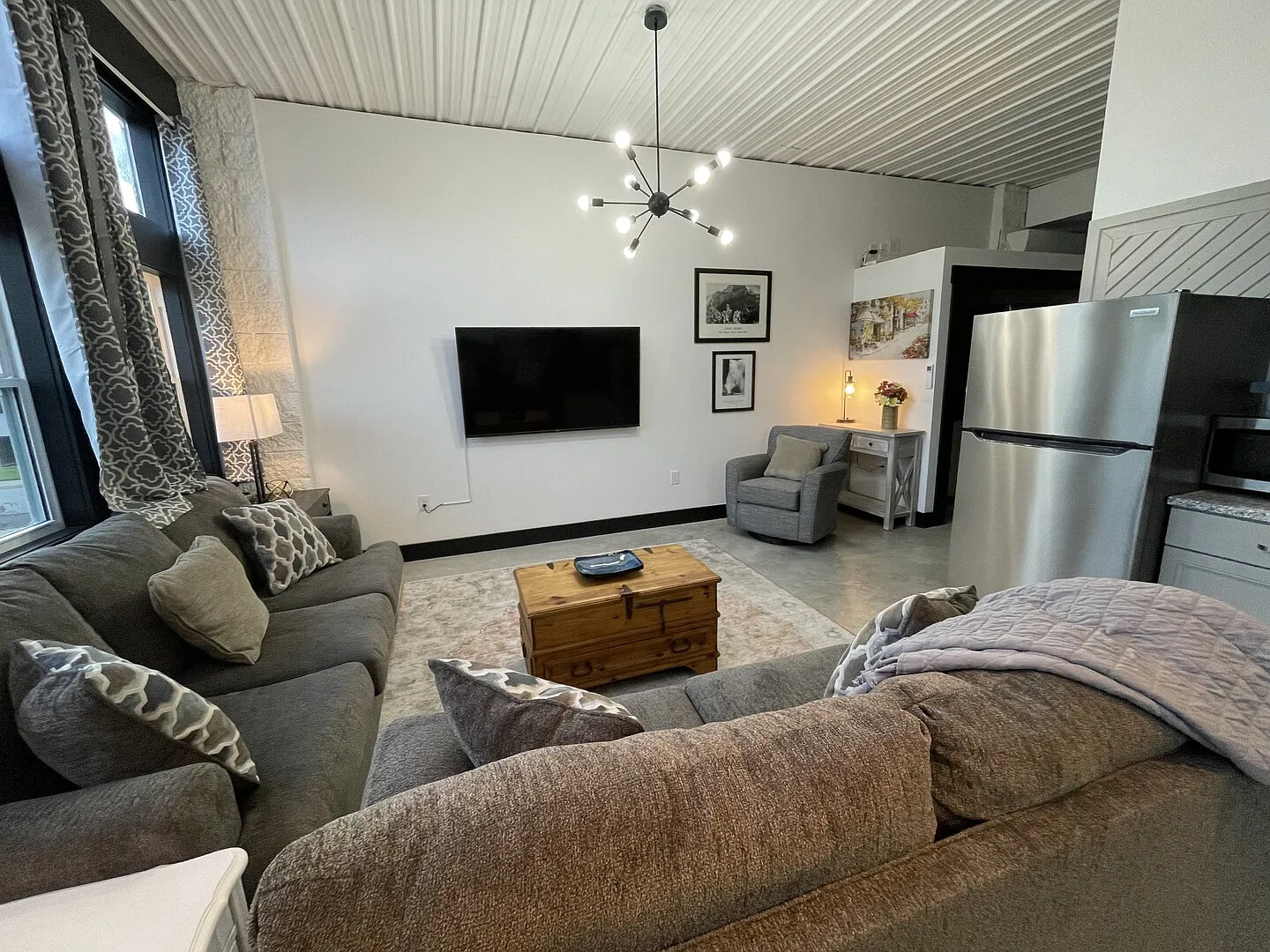 The Bays Apt. 1 — Photo 1