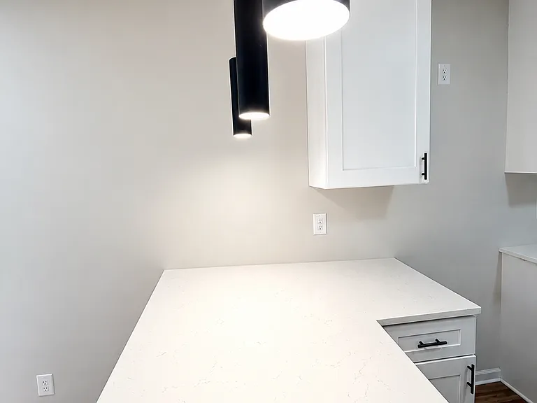 1273 Lynway Ln SW — Photo 7