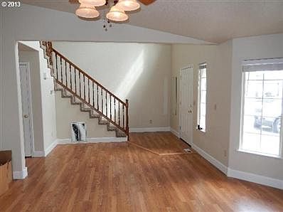5th image of 16002 NE Hickory St