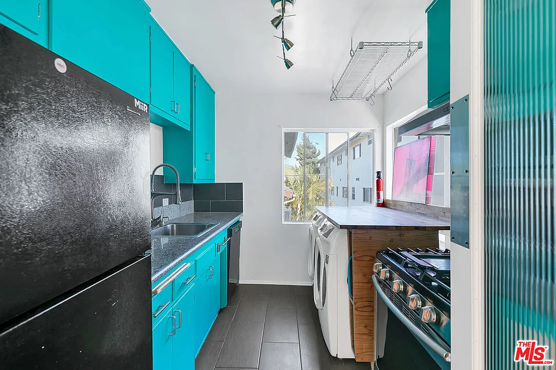 2 bed, 2.0 bath, 900 sqft, $2,795 — Photo 1