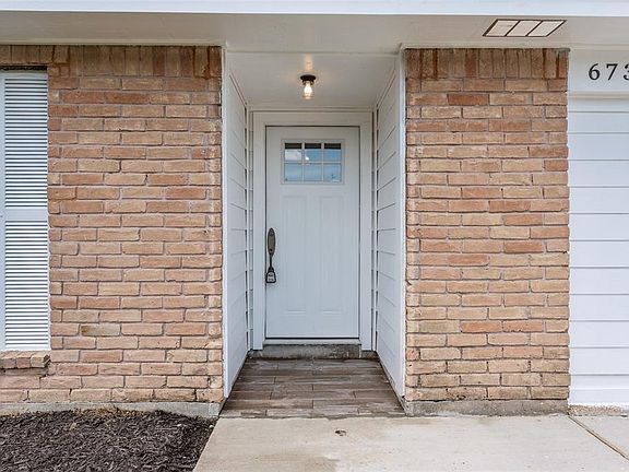 5th image of 6730 Castleview Ln