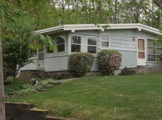 9 Maplewood Ave, Tyngsboro, MA 01879