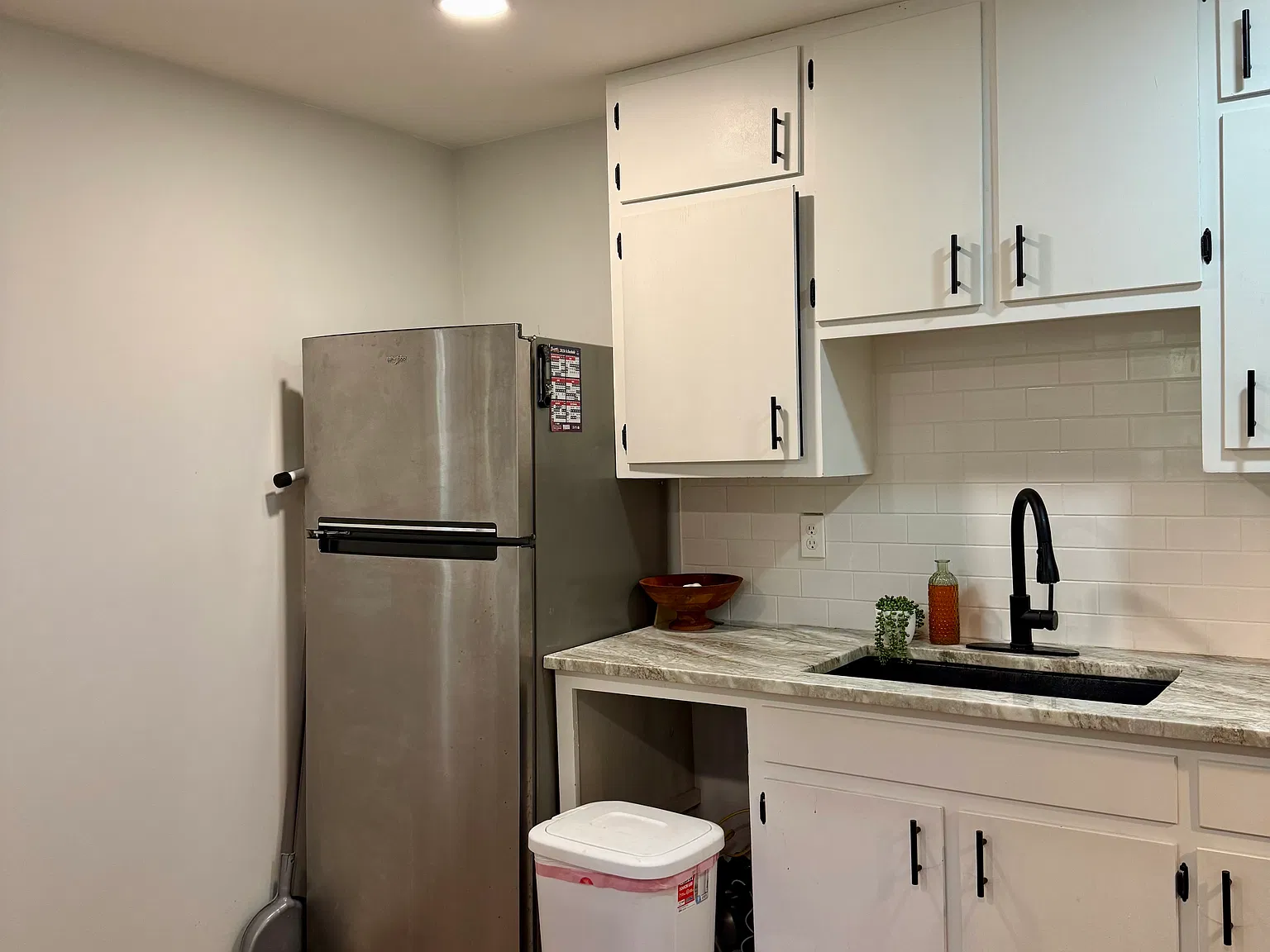 2 bed, 900 sqft, $1,800 — Photo 3