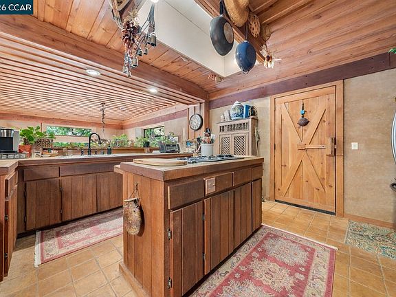 3rd image of 17533 Humbug Creek Rd