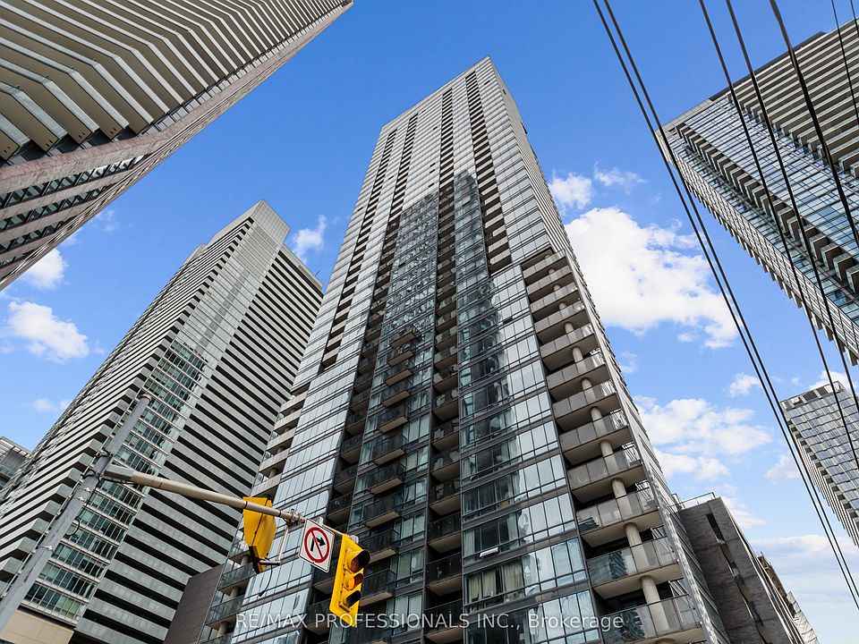 1st image of 295 Adelaide St W #522
