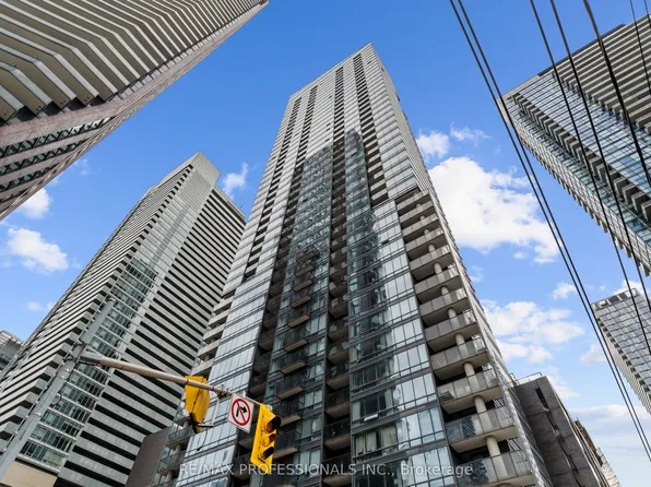 295 Adelaide St W, Toronto, ON