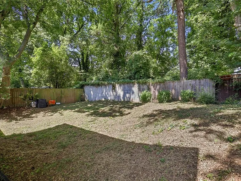 875 Beryl St SW — Photo 27