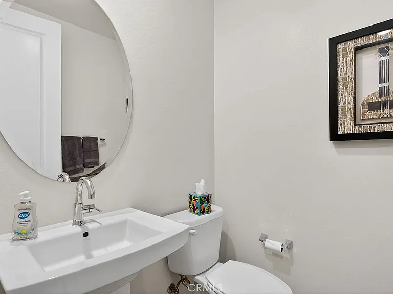 985 Doheny Way — Photo 11
