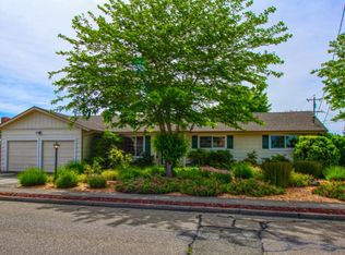 2522 Tachevah Dr, Santa Rosa, CA 95405