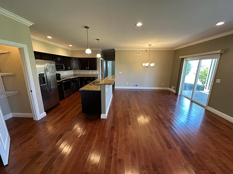 7809 Merrick Rd #302 — Photo 9