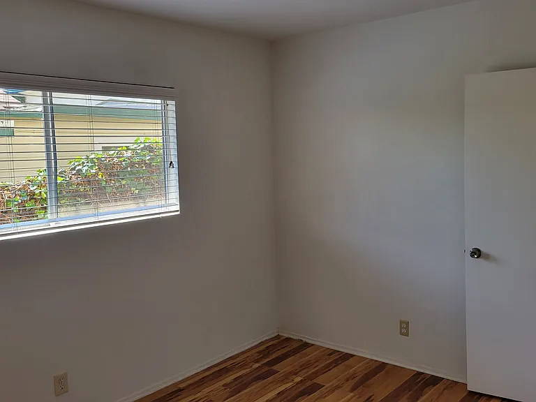 12485 Walsh Ave — Photo 8