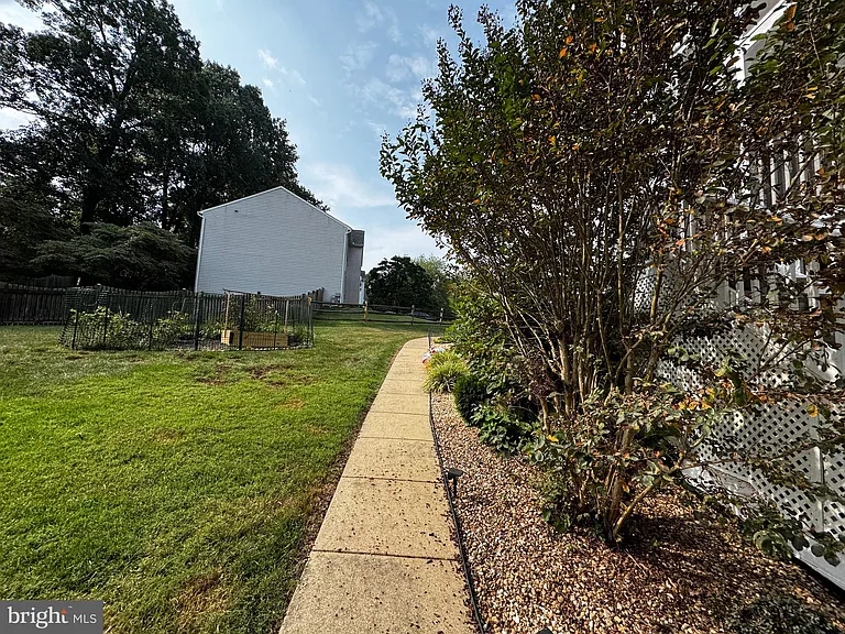 8268 Rippling Branch Rd — Photo 23