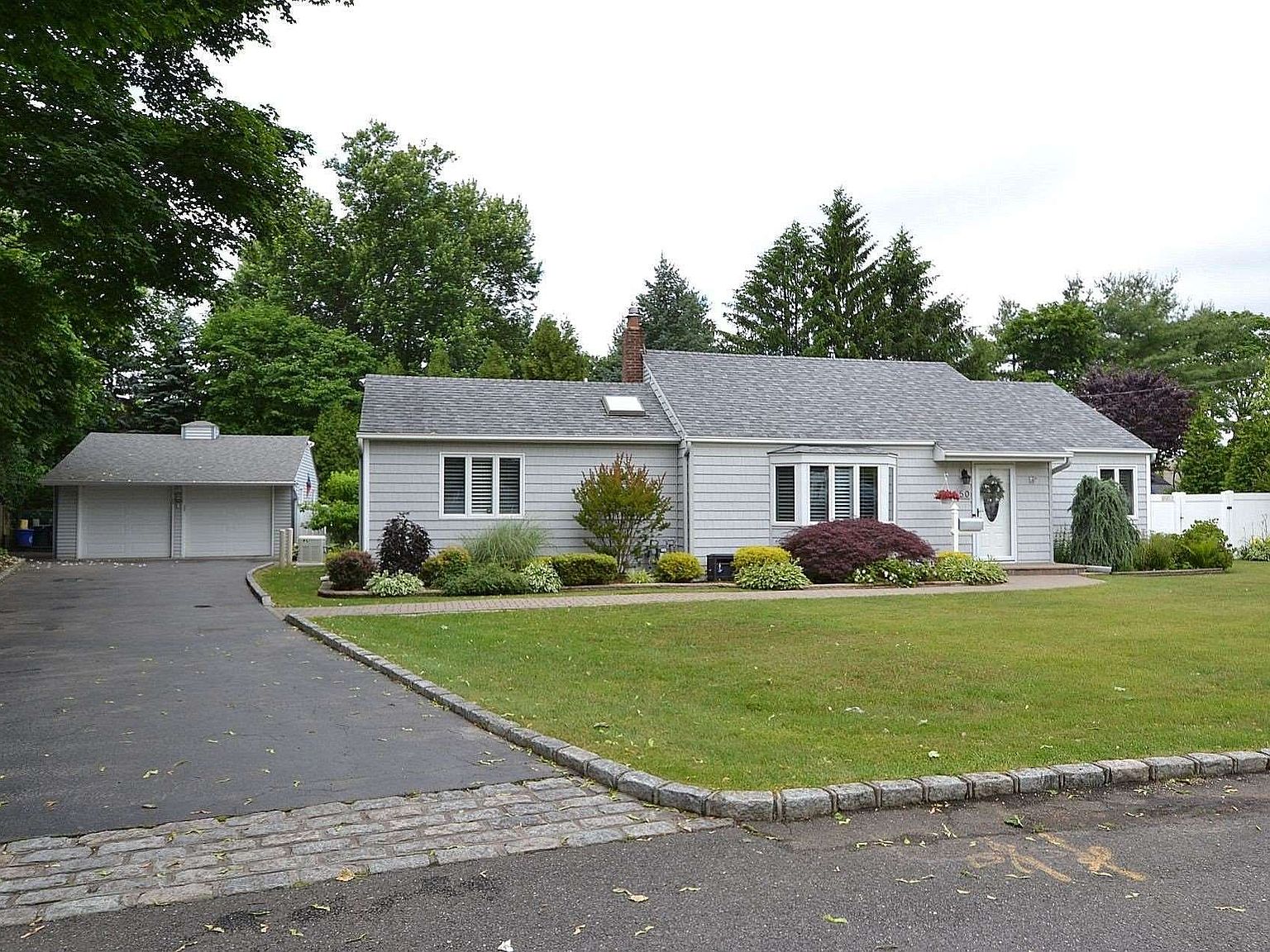 50 Maple Drive, Deer Park, NY 11729 Zillow