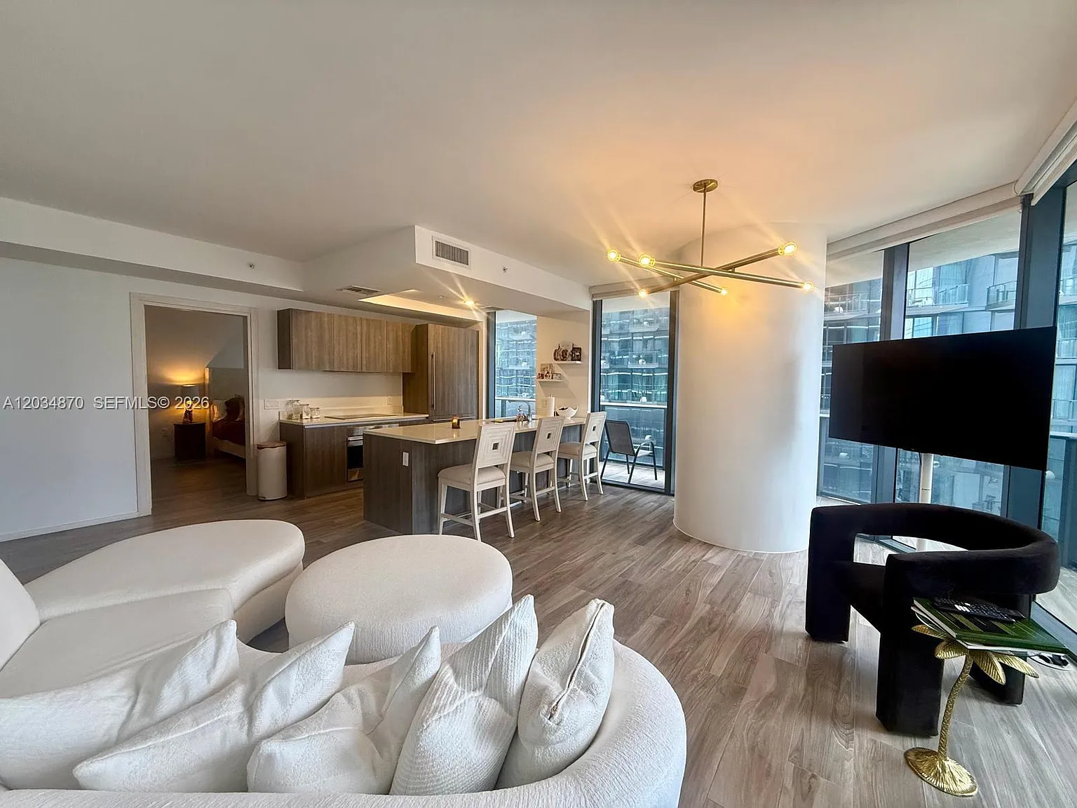 801 Sma Residences Condo — Photo 4