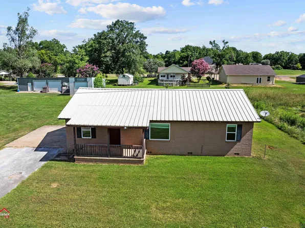 506 W Henderson St, Mount Enterprise, TX 75681