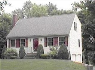 4 Elm St, Franklin, MA 02038